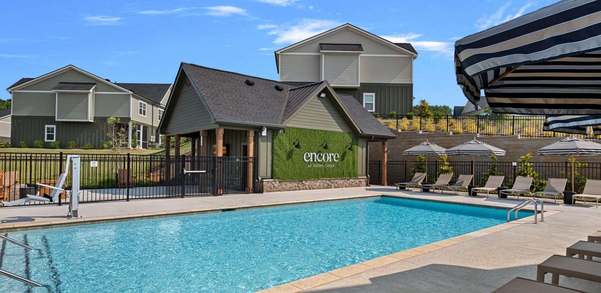 Encore at Reems Creek apartment living room and kitchen
